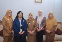 Wulan-Mirza-Sambut-Kepulangan-Camelia-Anak-Pringsewu-yang-Terlantar-di-Negeri-Jiran-715x400